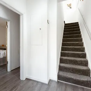Stepney Beds To 24 Guest house London